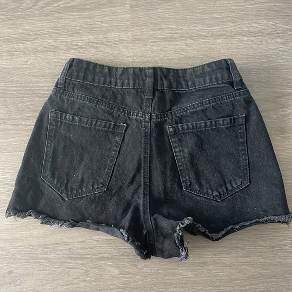 Urban Planet: Chelsea Ultra High-rise Refuge Black Wash Distressed Jean Short - Picture 2 of 4